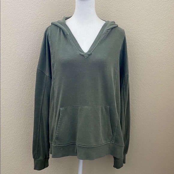 Time and Tru Sage/Olive Green V-Neck Hoodie. Size XL. (16/18). Front Pocket. - Picture 2 of 12